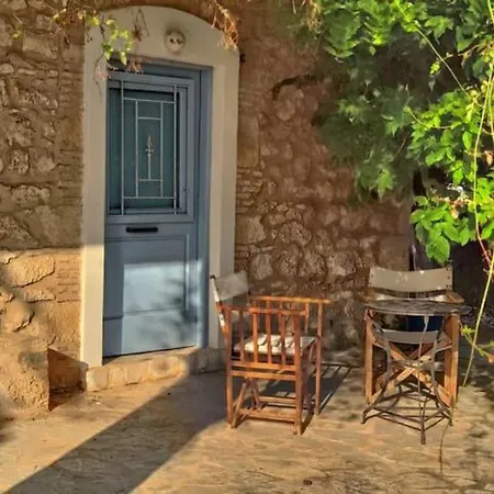 شقة στούντιο σε πέτρινο σπίτι, κοντά σε παραλία *